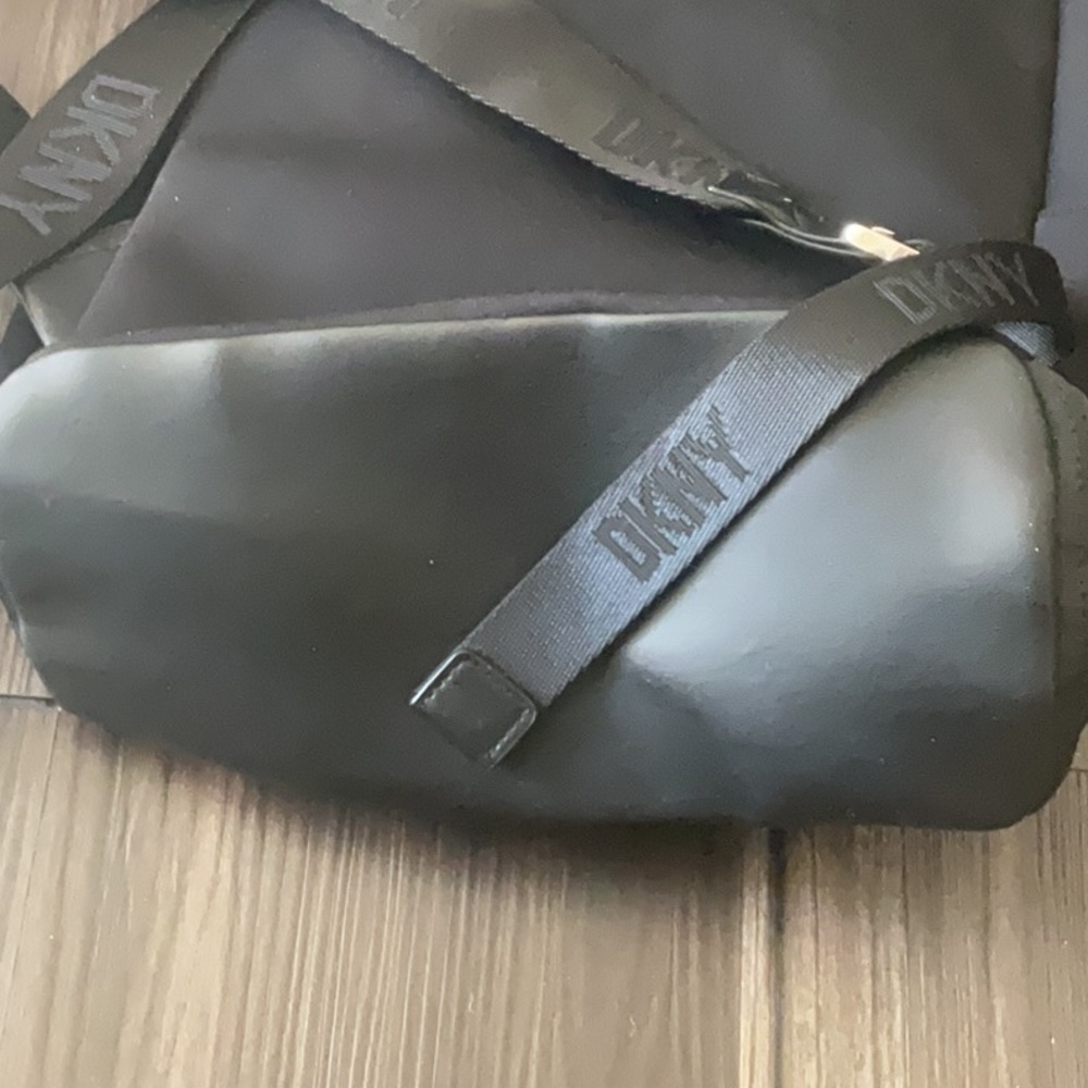 Black DKNY backpack - Picture 8 of 8